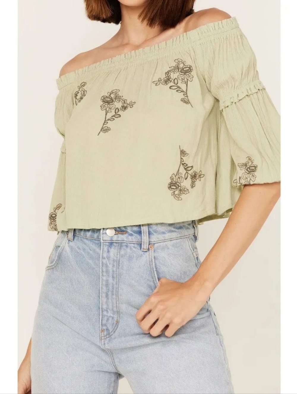 Shyanne Off-Shoulder Embroidered Peasant Top - Sage Green Size M